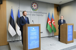 Azerbaijani and Estonian foreign ministers discuss political and economic cooperation in Baku -UPDATED 