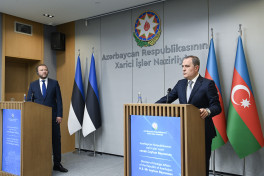 Azerbaijani and Estonian foreign ministers discuss political and economic cooperation in Baku -UPDATED 