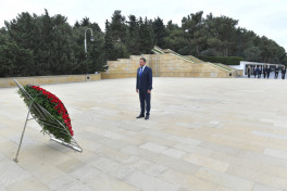 Estonian Foreign Minister visited Alley of Martyrs
