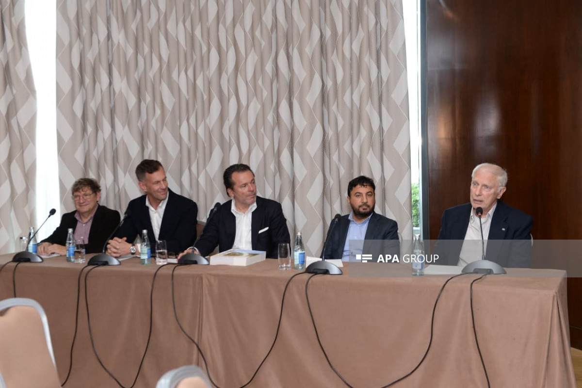 International travelers aim to promote business potential of Azerbaijan