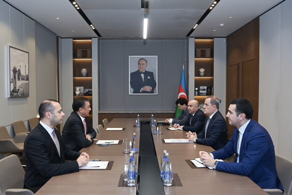 Azerbaijani FM Jeyhun Bayramov received OTS Secretary General Kubanychbek Omuraliev