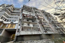 Russian air strikes on Kherson kill two, injure 24, including teenager -UPDATED-1 