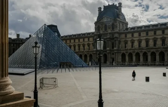 Louvre transfers jewels to Bank of France after heist, RTL reports
