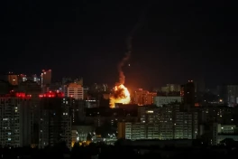 Russia attacks Kyiv with ballistic missiles, casualties reported-UPDATED-1 -PHOTO 