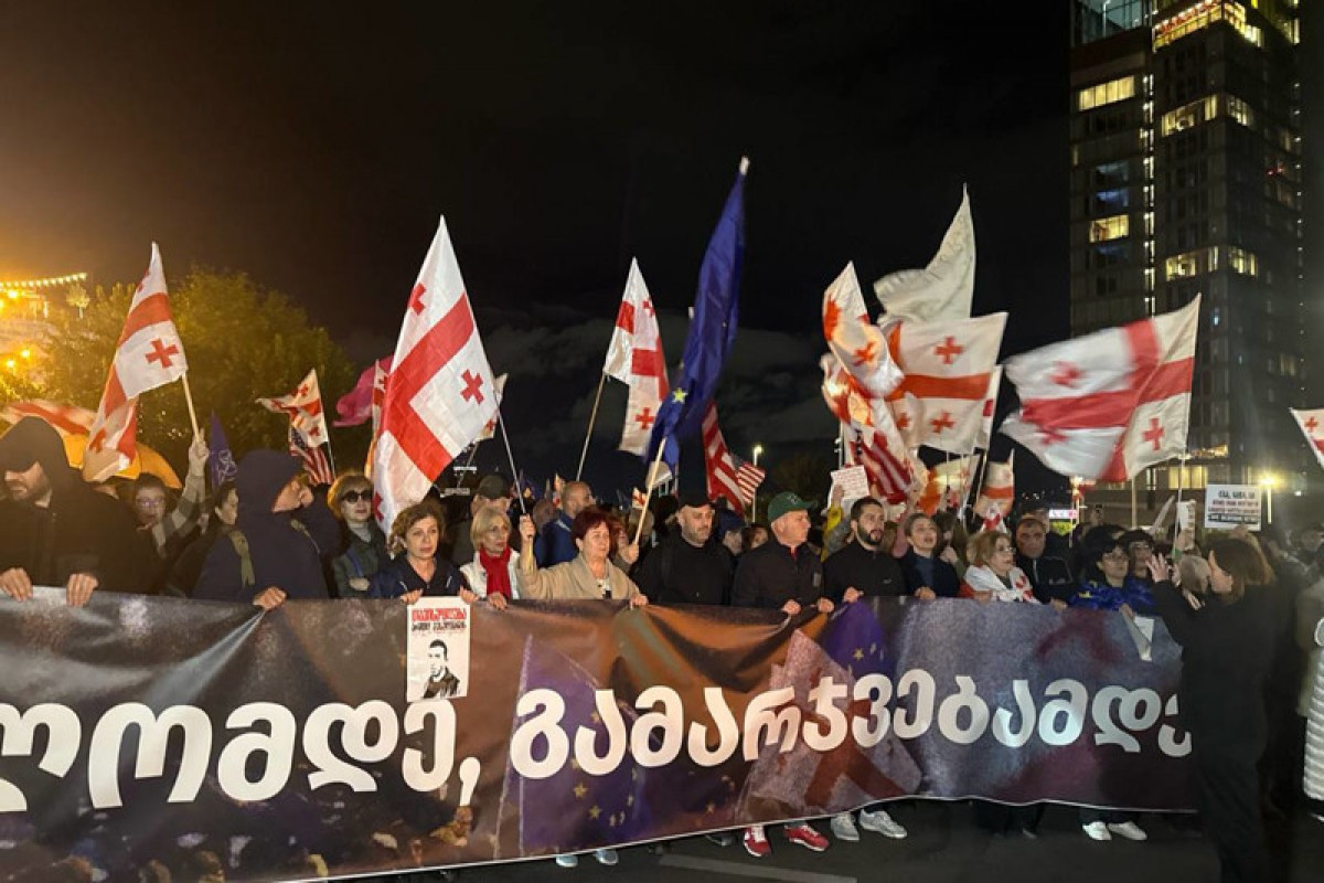 Protest march - "Until the End, Until Victory!" underway from Republic Square to Rustaveli Avenue