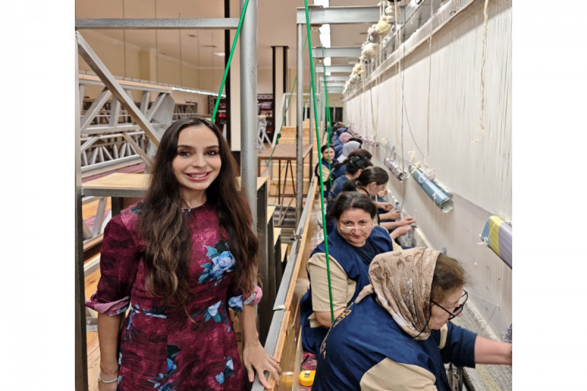 Leyla Aliyeva joins weavers in creating world’s largest circular hand-woven carpet for Shusha Mosque