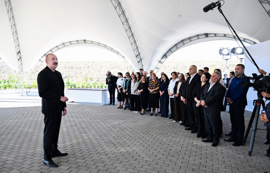 President Ilham Aliyev presented keys to apartments to residents of Mammadbayli and Aghali villages in Zangilan-UPDATED 