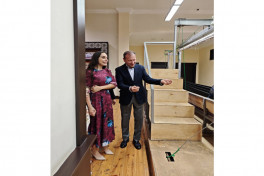Leyla Aliyeva joins weavers in creating world’s largest circular hand-woven carpet for Shusha Mosque