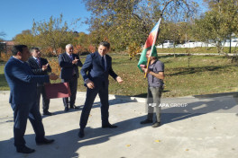 Keys presented to another group of families returning to Khojaly’s Badara village -PHOTO -VIDEO 