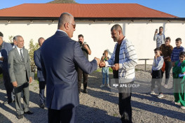 Azerbaijan continues resettlement of former IDPS to Khojavend’s Sos village, families receive house keys -PHOTO -UPDATED 