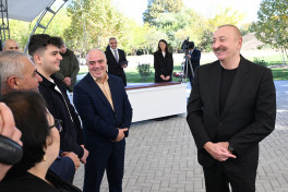 President Ilham Aliyev presented keys to apartments to residents of Horovlu village in Jabrayil district-UPDATED 