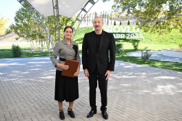 President Ilham Aliyev presented keys to apartments to residents of Horovlu village in Jabrayil district-UPDATED 