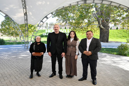 President Ilham Aliyev presented keys to apartments to residents of Horovlu village in Jabrayil district-UPDATED 
