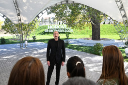President Ilham Aliyev presented keys to apartments to residents of Horovlu village in Jabrayil district-UPDATED 