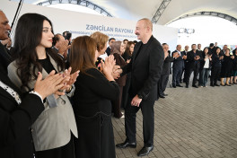 President Ilham Aliyev presented keys to apartments to residents of Mammadbayli and Aghali villages in Zangilan-UPDATED 