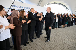 President Ilham Aliyev presented keys to apartments to residents of Mammadbayli and Aghali villages in Zangilan-UPDATED 