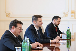 President Ilham Aliyev received President of Senate of Romania