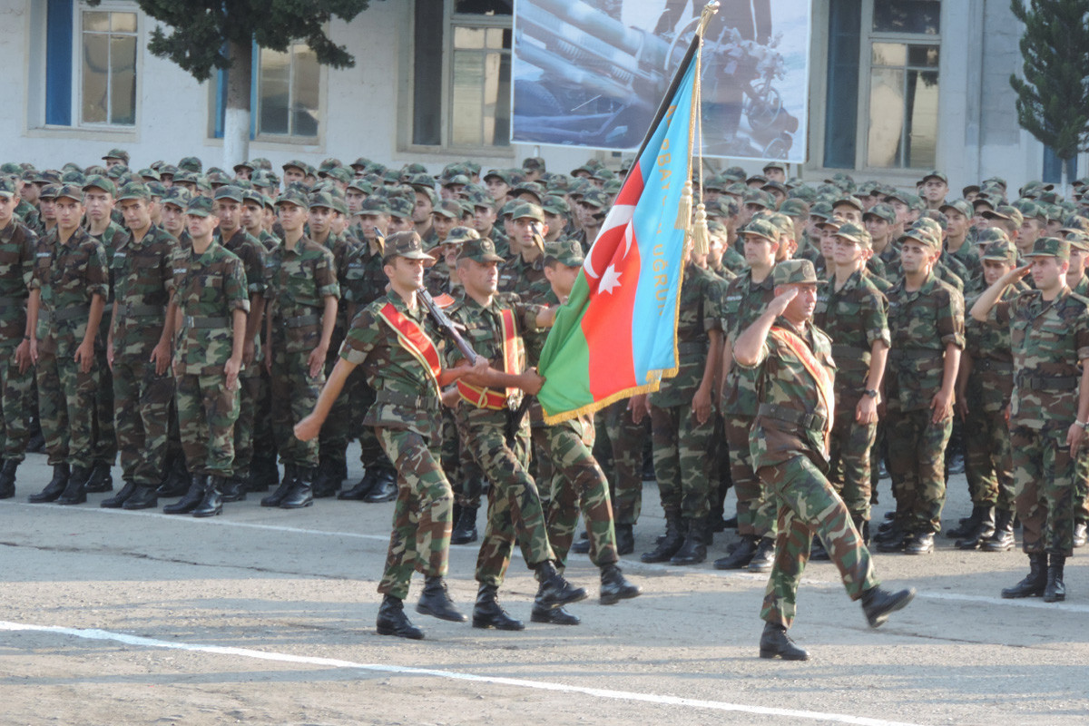 Azerbaijan updates rules on service periods and allowances for military and special rank personnel