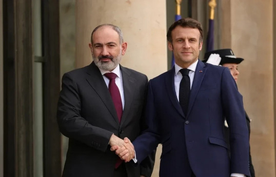Pashinyan, Macron