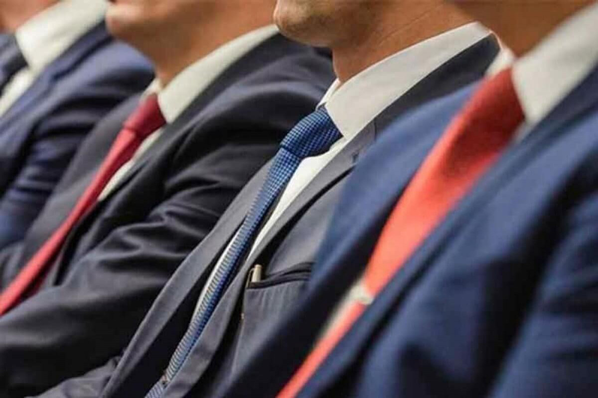 Georgia bans civil servants from engaging in secondary paid employment
