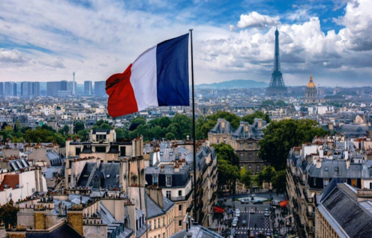 Left-wing opposition will submit draft resolution of no confidence in French cabinet to parliament