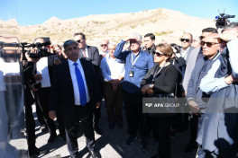 Foreign diplomats inspect progress on Horadiz-Aghband highway -PHOTO 