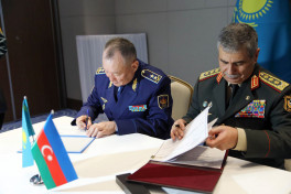 Azerbaijani and Kazakh defense ministers met in Almaty -VIDEO 