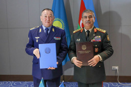 Azerbaijani and Kazakh defense ministers met in Almaty -VIDEO 