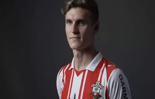 Galatasaray has loaned Elias Jelert to Southampton