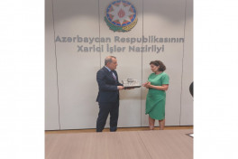 French ambassador whose mission has ended leaves Azerbaijan