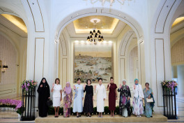 First Lady Mehriban Aliyeva participates in boat trip with spouses of heads of state and government at SCO Plus meeting -PHOTO 