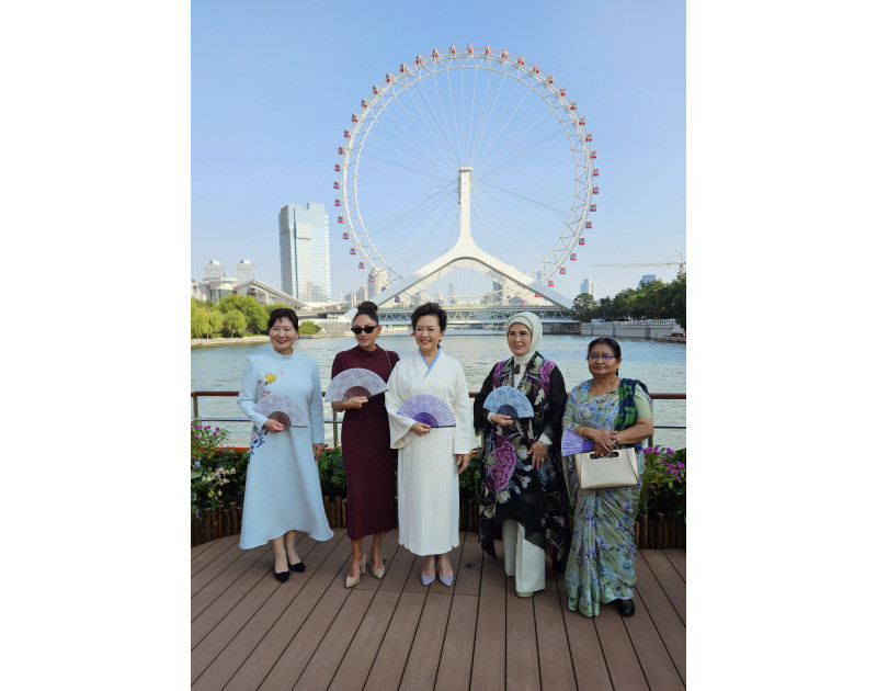 First Lady Mehriban Aliyeva participates in boat trip with spouses of heads of state and government at SCO Plus meeting -PHOTO 