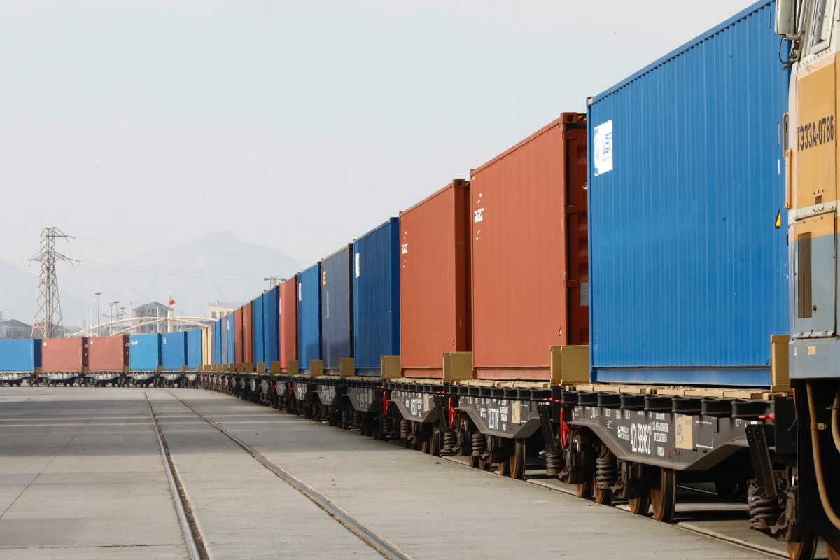 Azerbaijan Railways receives over 260 block trains in 2025