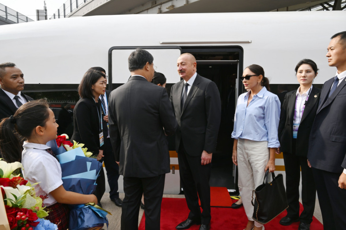 Azerbaijani President Ilham Aliyev arrived in Beijing by train from Chinese city of Tianjin-VIDEO 