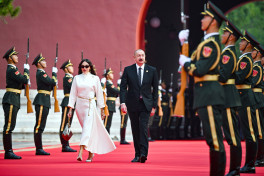 President Ilham Aliyev and First Lady Mehriban Aliyeva watched parade dedicated to 80th anniversary of Victory -UPDATED -VIDEO -PHOTO 