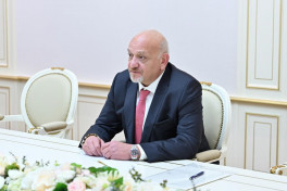 Azerbaijan parliament speaker meets ambassadors of Palestine and Jordan