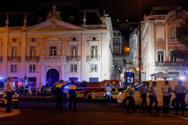At least 15 killed in crash on Lisbon's historic cable car railway-UPDATED 