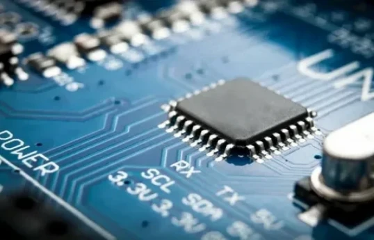 Trump warns ‘fairly substantial’ chip tariffs are coming; signals Apple, others will be safe