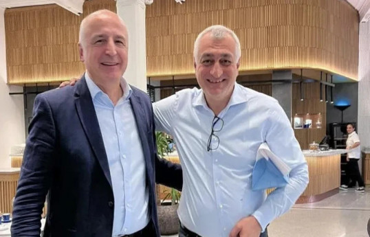 Georgian President pardons opposition party leaders