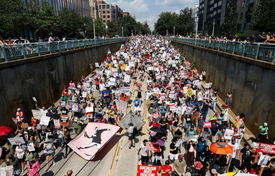 Washington DC residents protest against Trump's troop deployment to the city-PHOTO 