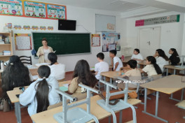 Weekend Azerbaijani language courses launched in Kyrgyzstan