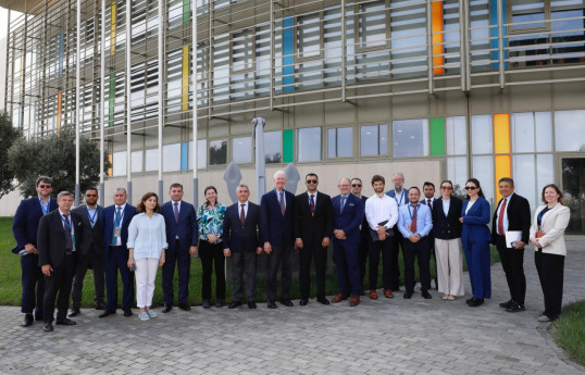 US business delegation visits Baku Port