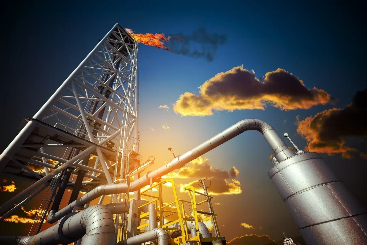 Oil prices edge lower on concerns about weak US demand, oversupply