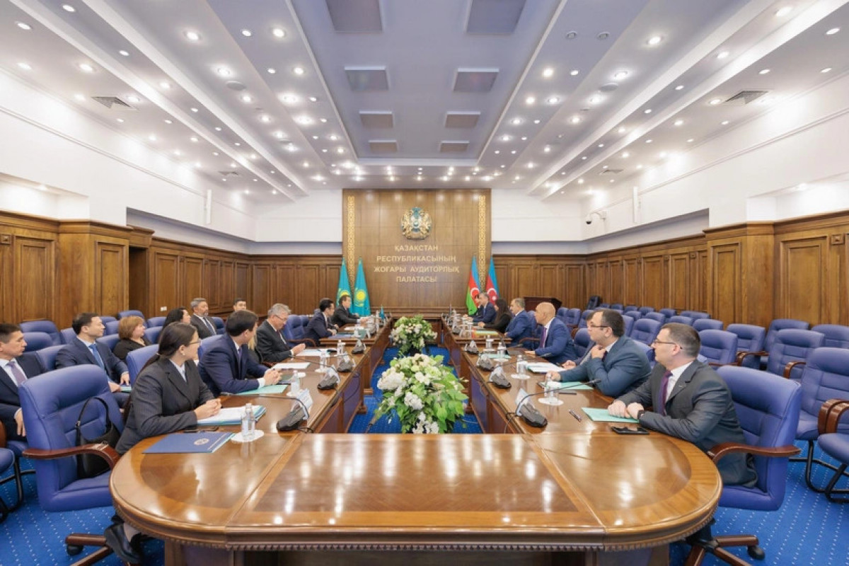 Azerbaijan, Kazakhstan discuss cooperation in public finance