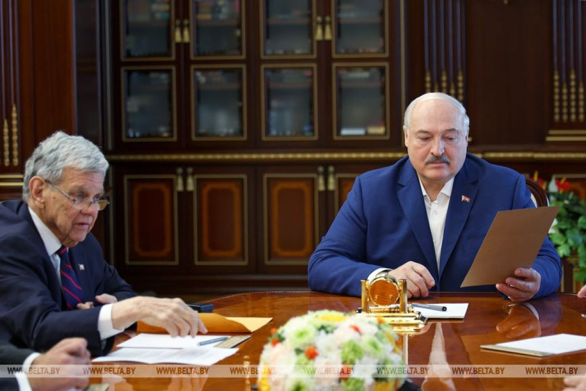 Lukashenko meets with U.S. President’s representative John Cole in Minsk