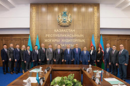 Azerbaijan, Kazakhstan discuss cooperation in public finance