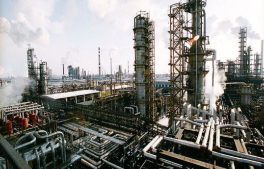 Oil prices extend losses on oversupply, US demand concerns