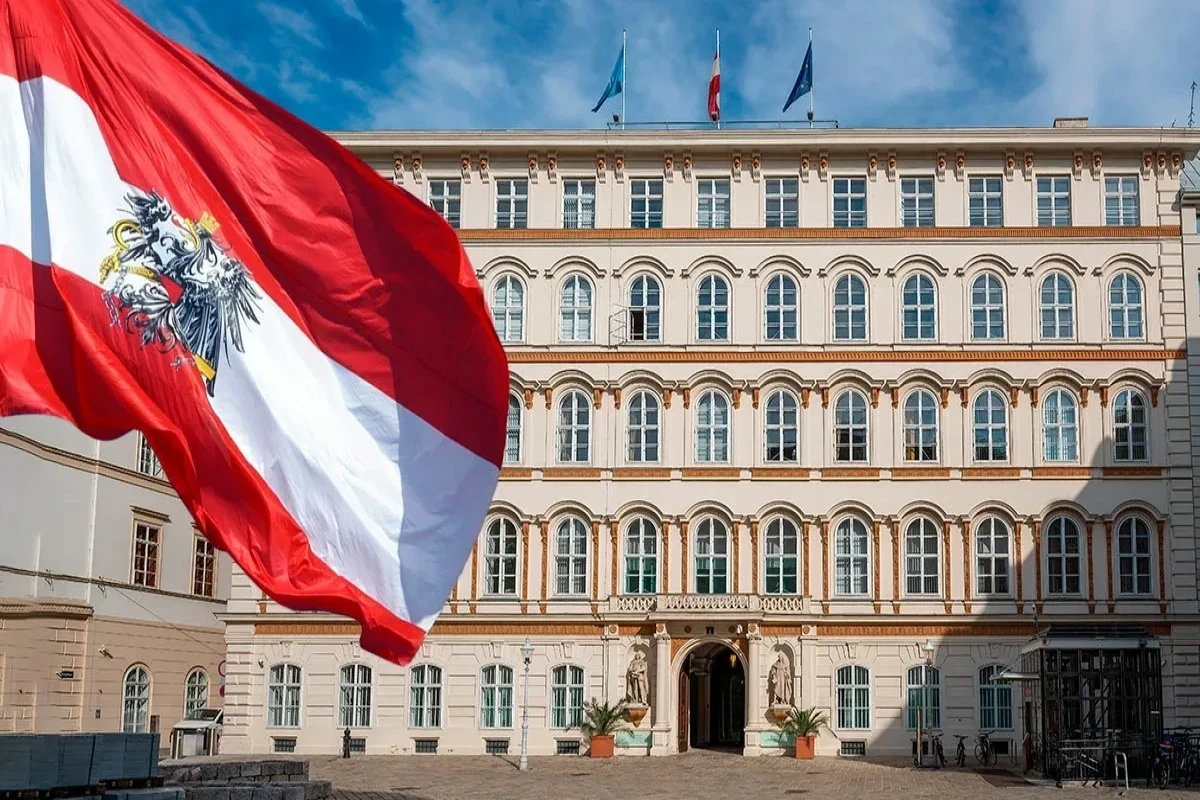 Austrian Foreign Minister says China should push Putin to peace talks