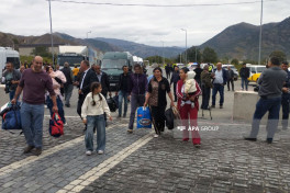 Azerbaijan's next relocation convoy arrived in Kalbajar city , families receive their house keys -VIDEO  -UPDATED-1 