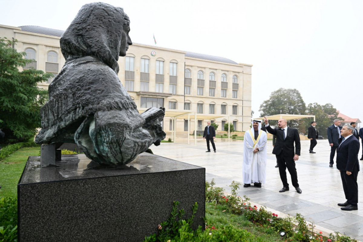 Presidents of Azerbaijan and United Arab Emirates viewed bullet-riddled monuments of prominent Azerbaijani figures in Shusha -PHOTO 